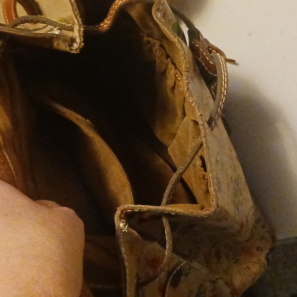 Backpack - Picture 6 of 10